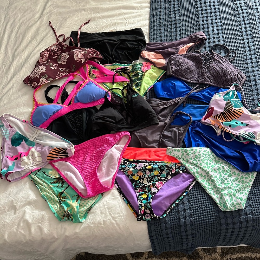 Two piece swimsuit bundle!
